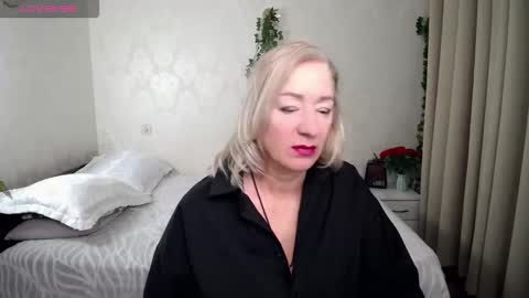 Snapshot of hunters_woman chatting on February 3, 2:53 am Irena online show from February 3, 2:53 am