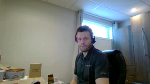 hurley7890 online show from March 3, 3:18 pm