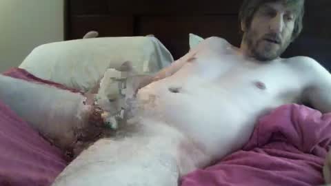 Snapshot of husbandmaterial_xxx chatting on December 3, 9:13 pm husbandmaterial_xxx online show from December 3, 9:13 pm