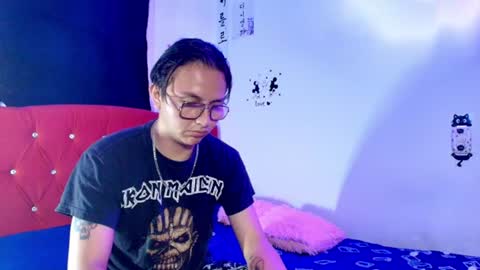 husbands_horny online show from June 21, 11:02 am