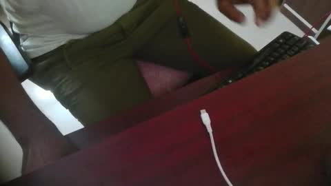 Snapshot of huxzizxhqnyx chatting on September 12, 6:08 pm CHAVI online show from September 12, 6:08 pm