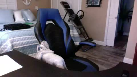 Snapshot of hvacstud4 chatting on January 15, 1:48 pm hvacstud4 online show from January 15, 1:48 pm