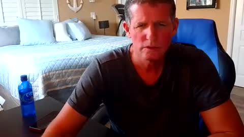 Snapshot of hvacstud4 chatting on February 15, 6:04 pm hvacstud4 online show from February 15, 6:04 pm