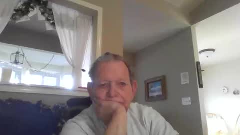 Snapshot of hvl13 chatting on December 30, 11:38 pm hvl13 online show from December 30, 11:38 pm