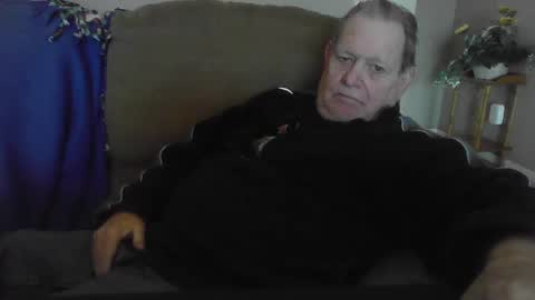 Snapshot of hvl13 chatting on February 21, 9:43 pm hvl13 online show from February 21, 9:43 pm