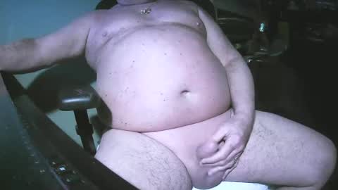 Snapshot of hwait121 chatting on March 4, 5:53 am hwait121 online show from March 4, 5:53 am