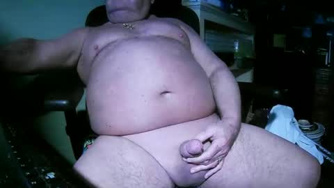 Snapshot of hwait121 chatting on February 11, 5:51 pm hwait121 online show from February 11, 5:51 pm