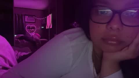 Snapshot of hxnnyyb chatting on February 16, 4:19 am Bex online show from February 16, 4:19 am