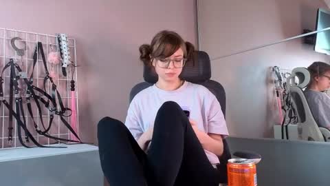 Snapshot of hype_meal_home chatting on June 14, 5:04 pm Miley. PVT open i have extra prices on nude show online show from June 14, 5:04 pm