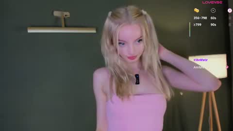 Kate online show from June 15, 3:47 pm