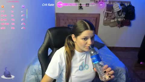 Snapshot of hyun22148625 chatting on March 11, 9:56 am Hello Im Julieta Im 25 years old and I love being here. Thank you for visiting my living room. The only rule is that you hap online show from March 11, 9:56 am