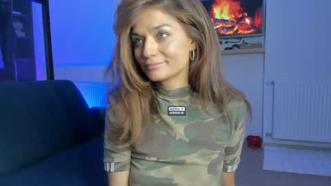 i___love__you online show from April 29, 5:22 am