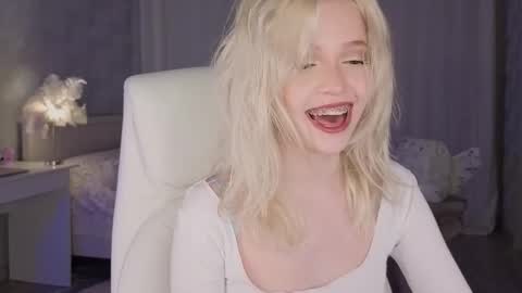 Joselle online show from March 17, 12:15 am