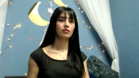 Snapshot of i_alessia chatting on June 16, 7:27 pm i_alessia online show from June 16, 7:27 pm