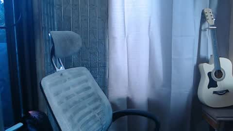 Snapshot of i_am_asian90 chatting on January 11, 8:22 am Kim online show from January 11, 8:22 am