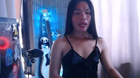 Snapshot of i_am_asian90 chatting on November 20, 5:07 am Kim online show from November 20, 5:07 am