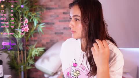 Snapshot of i_am_lucy1 chatting on January 20, 3:50 pm Lucy online show from January 20, 3:50 pm