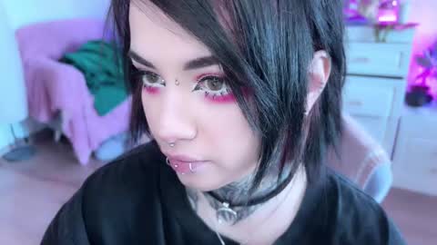 Snapshot of i_died_again chatting on March 9, 7:45 am Asya online show from March 9, 7:45 am