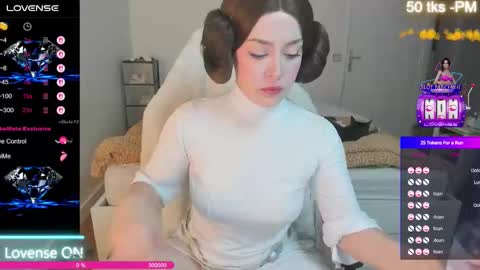 Snapshot of i_esus chatting on October 23, 9:19 am Olivia Alafolix- Fr--je parle fr -en online show from October 23, 9:19 am