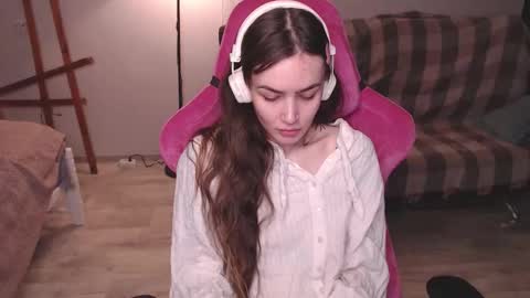 elisabeth online show from December 1, 10:20 am