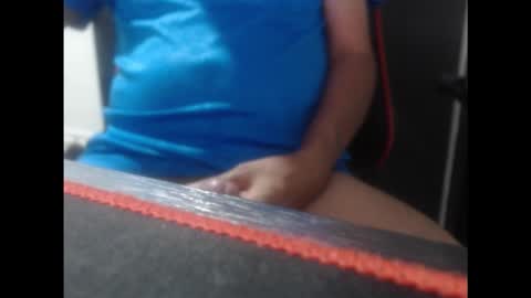 Snapshot of i_love_melissa_ chatting on November 18, 6:18 am i_love_melissa_ online show from November 18, 6:18 am