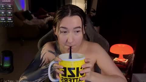 Snapshot of iam_meg chatting on February 13, 1:19 am Meg online show from February 13, 1:19 am