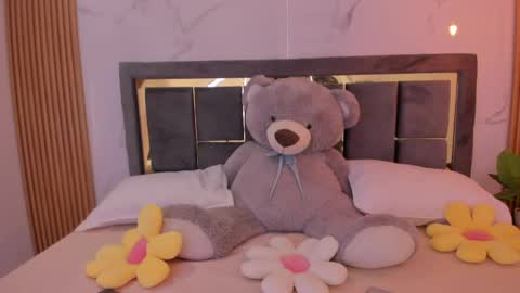 Milly online show from May 2, 3:22 am