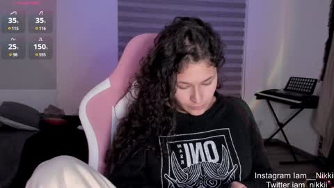 Snapshot of iam_nikki chatting on December 3, 2:03 am On instagram Imm  NikkiHelp me reach 100 likes online show from December 3, 2:03 am