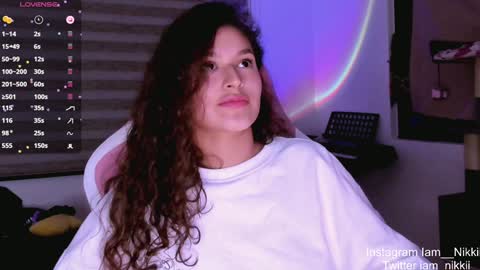 Snapshot of iam_nikki chatting on December 7, 10:12 am On instagram Imm  NikkiHelp me reach 100 likes online show from December 7, 10:12 am