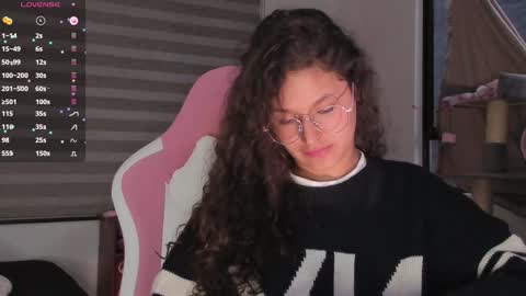 Snapshot of iam_nikki chatting on January 9, 11:03 am On instagram Imm  NikkiHelp me reach 100 likes online show from January 9, 11:03 am