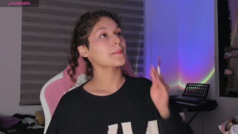 Snapshot of iam_nikki chatting on January 10, 6:31 am On instagram Imm  NikkiHelp me reach 100 likes online show from January 10, 6:31 am