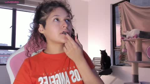 Snapshot of iam_nikki chatting on January 14, 10:55 pm On instagram Imm  NikkiHelp me reach 100 likes online show from January 14, 10:55 pm