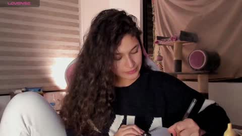 Snapshot of iam_nikki chatting on January 15, 7:59 am On instagram Imm  NikkiHelp me reach 100 likes online show from January 15, 7:59 am