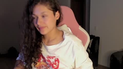 Snapshot of iam_nikki chatting on March 1, 10:34 am On instagram Imm  NikkiHelp me reach 100 likes online show from March 1, 10:34 am