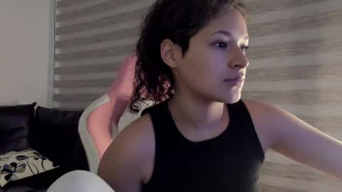 Snapshot of iam_nikki chatting on March 6, 11:42 pm On instagram Imm  NikkiHelp me reach 100 likes online show from March 6, 11:42 pm