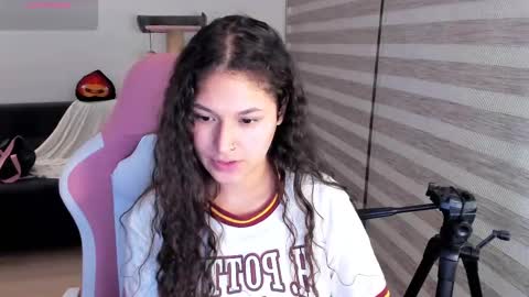 Snapshot of iam_nikki chatting on September 22, 12:56 am On instagram Imm  NikkiHelp me reach 100 likes online show from September 22, 12:56 am