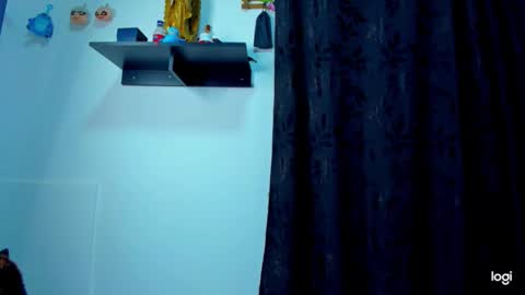 Snapshot of iam_your_fantasy chatting on November 14, 11:13 pm iam_your_fantasy online show from November 14, 11:13 pm