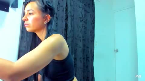 Snapshot of iam_your_fantasy chatting on November 30, 8:13 pm iam_your_fantasy online show from November 30, 8:13 pm