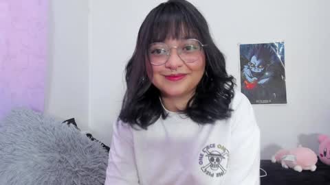 Snapshot of iam_zoechan chatting on December 4, 9:46 pm Zoe 3 online show from December 4, 9:46 pm