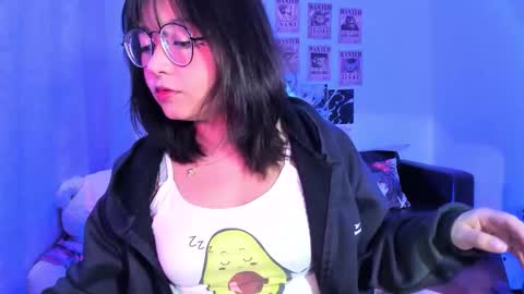 Snapshot of iam_zoechan chatting on September 21, 4:25 am Zoe 3 online show from September 21, 4:25 am