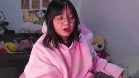 Snapshot of iam_zoechan chatting on November 22, 2:43 am Zoe 3 online show from November 22, 2:43 am