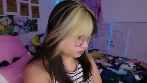 Zoe 3 online show from April 26, 9:01 pm