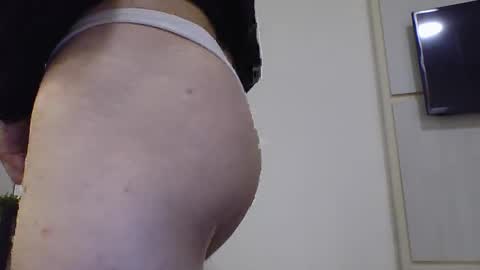 Snapshot of iamakingston chatting on October 25, 1:51 pm De Paul online show from October 25, 1:51 pm