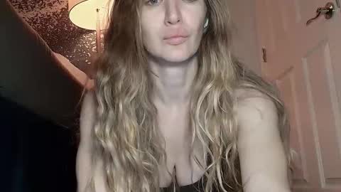 Snapshot of iamamandarose chatting on December 3, 10:35 am iamamandarose online show from December 3, 10:35 am