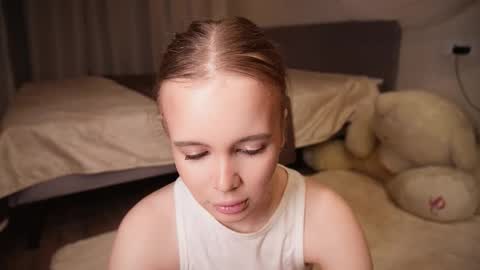 Claire online show from December 14, 10:03 pm