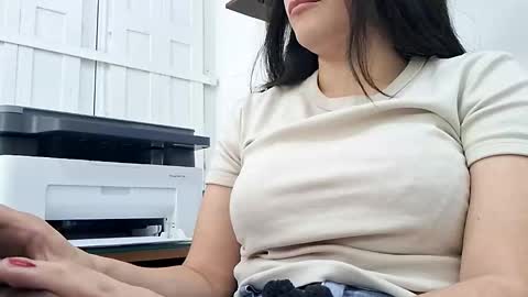 Snapshot of iamdulcec4 chatting on October 9, 2:04 pm iamdulcec4 online show from October 9, 2:04 pm