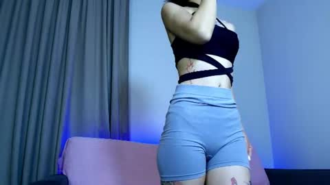 iamfreakynikky_ online show from July 22, 7:38 pm