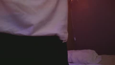 Snapshot of iamhereandnow chatting on October 3, 8:22 am iamhereandnow online show from October 3, 8:22 am