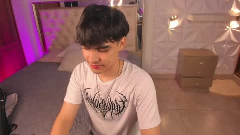 iamjuanjoc online show from June 3, 3:42 am