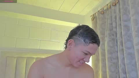 Juliiiiian online show from February 6, 11:10 am